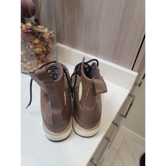 Converse Brown High-Top Athletic Boot, like new condition, super cool main image 4